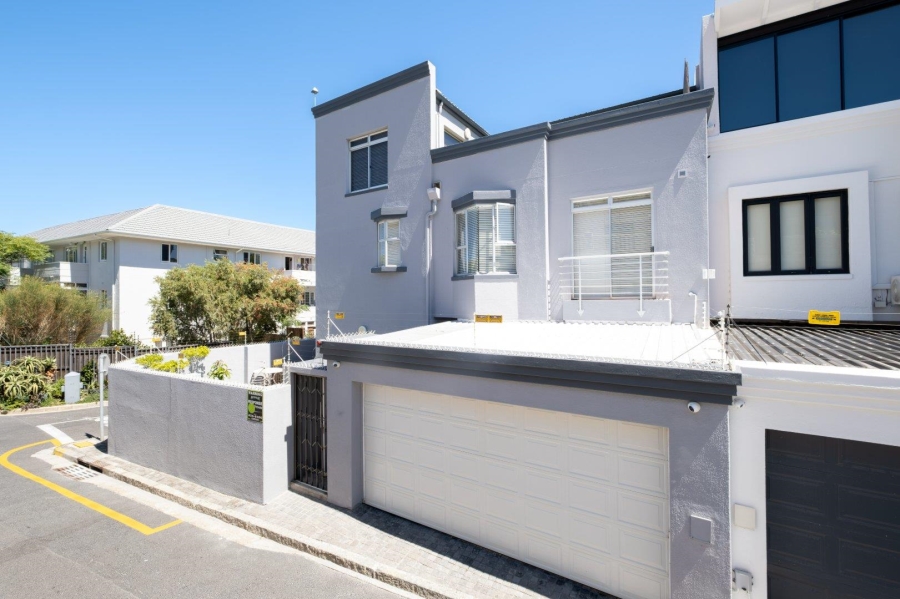 4 Bedroom Property for Sale in Bantry Bay Western Cape
